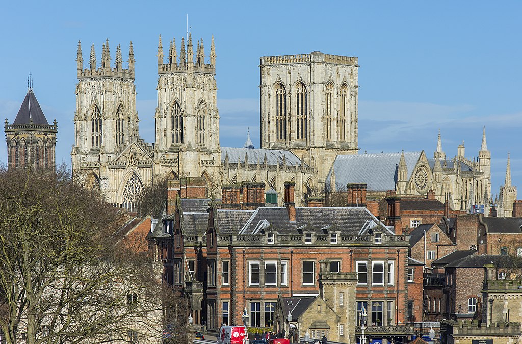York Minster, North Yorkshire - from the City Walls, 2013, JackPeasePhotography, CC BY 2.0, via Wikimedia Commons